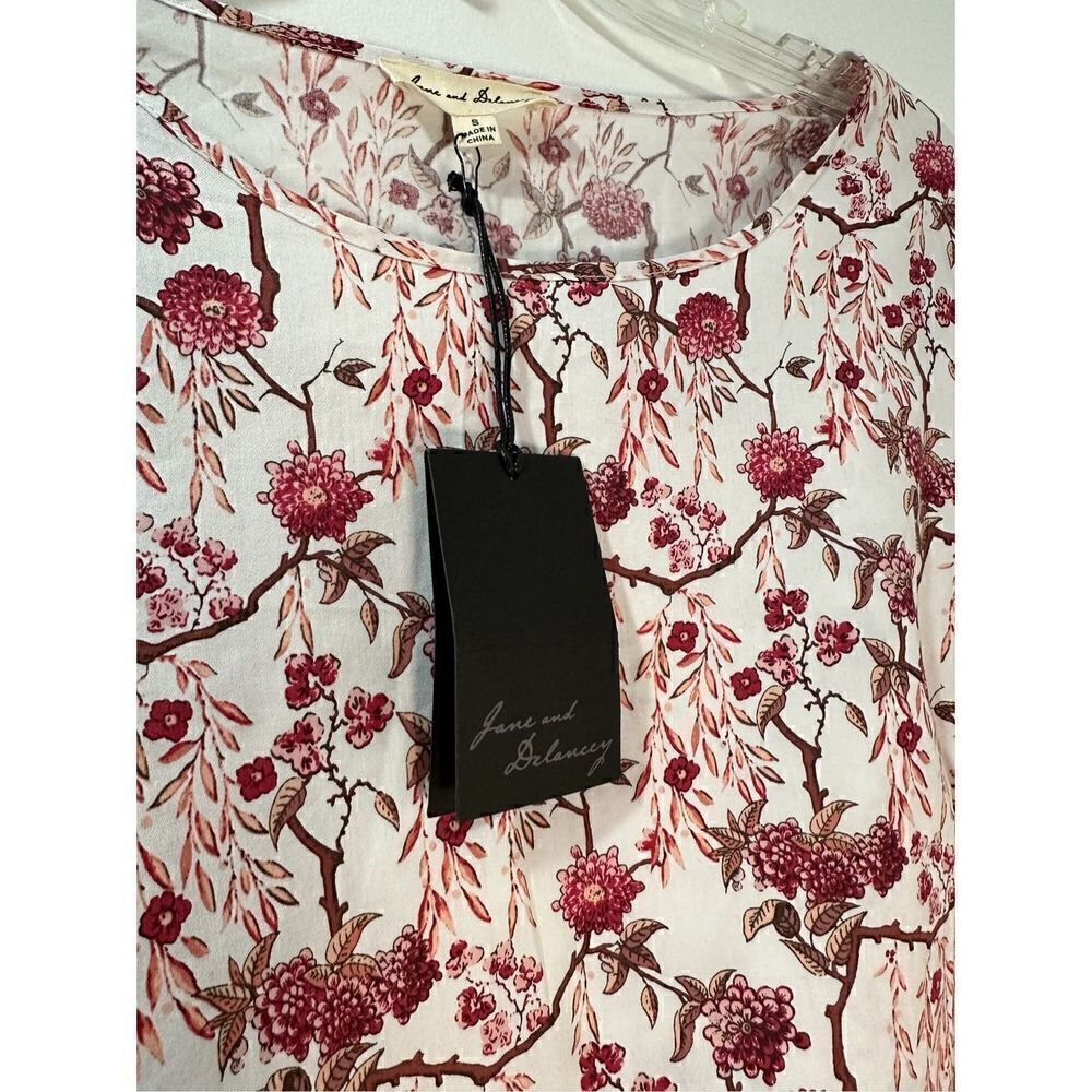 Jane & Delancey womens white pink floral 3/4 bell sleeve top Small NWT. #40-1017 - Picture 5 of 5